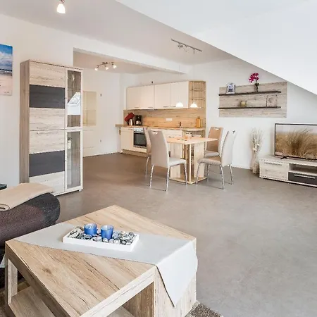 Haus Waldidyll, Meeresrauschen * Sellin (Rugen)